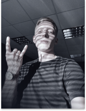 Дэнис Грэйт